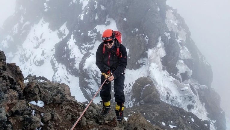 climber descending from El Altar