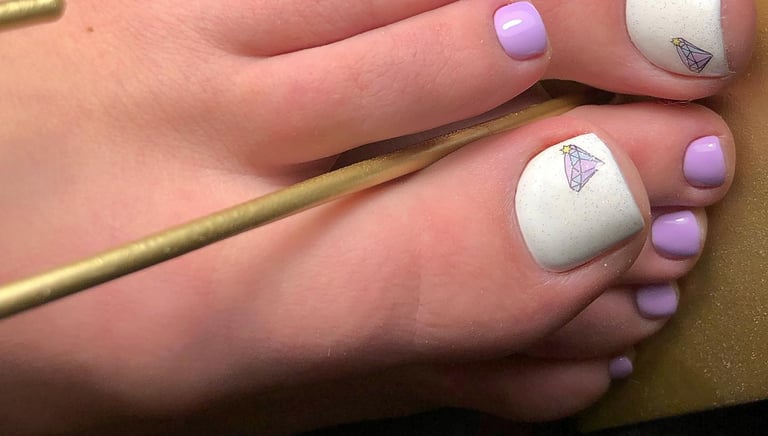 Kombinuoti nagai papuošti dekoru