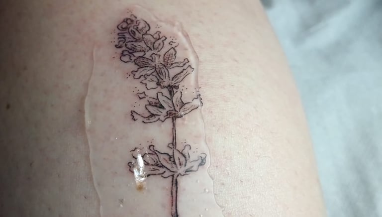 Madreselva Tattoo Studio Madrid laurasalastattoo lavander tattoo