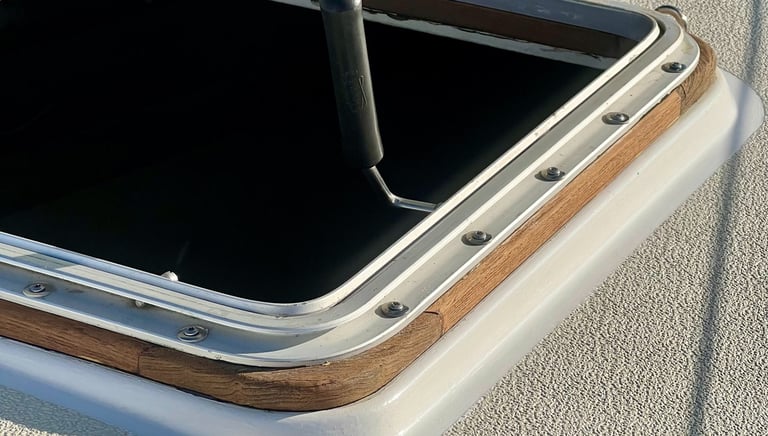 Boot luik teak restauratie reparatie houtbewerken