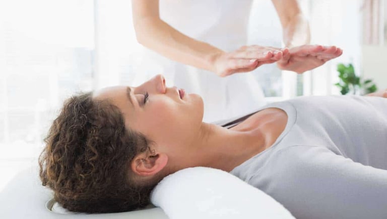Reiki stress burnout detente relaxation sante naturelle sante holistique naturopathe Mouvaux
