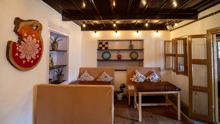 Cafe Baakhli table bench Seating 