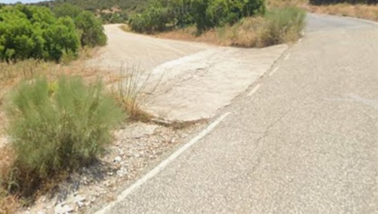 Cruce de referencia antes de llegar al aparcamiento del barranco del Puerto de Ramos
