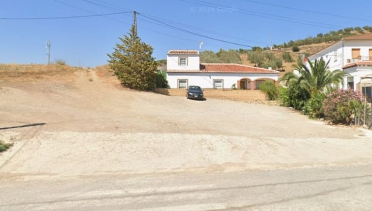 Zona de aparcamiento y punto de encuentro