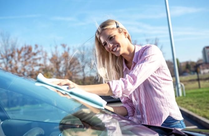Mobile windshield replacement