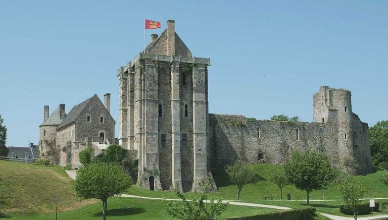 Gîtes de la Cour d'Etienville - Château de Saint Sauveur le Vicomte