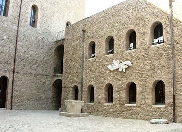 Pozzo giardino Rocca Montefiore Conca, Castelli medioevali nella provincia di Rimini