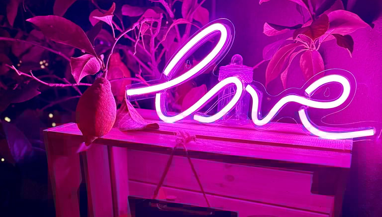 panneau lumineux love ambiance rose