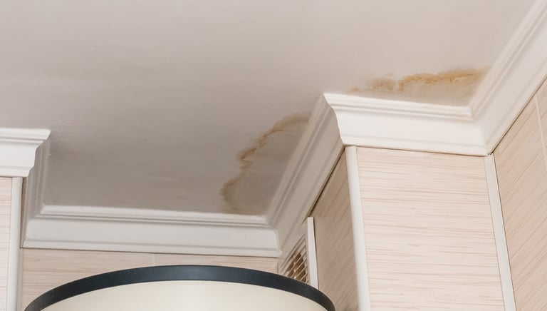 Tache sur le plafond