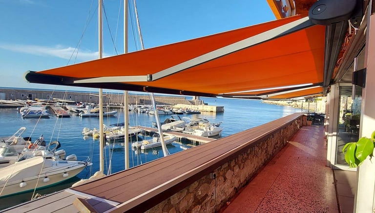 store protection du soleil à Cassis