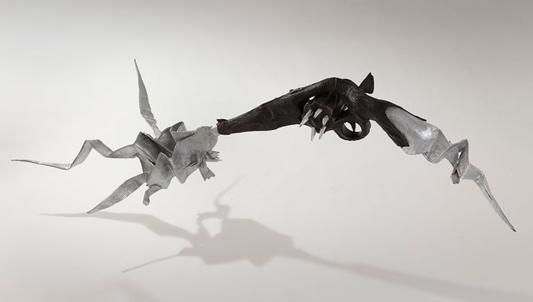 Excess bagage, Squirtgun 2016, Iquana leather painted ©Miodrag Perić