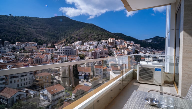 budva loop houses
