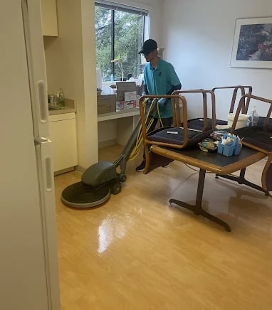 Toronto Scrubbing floor wax