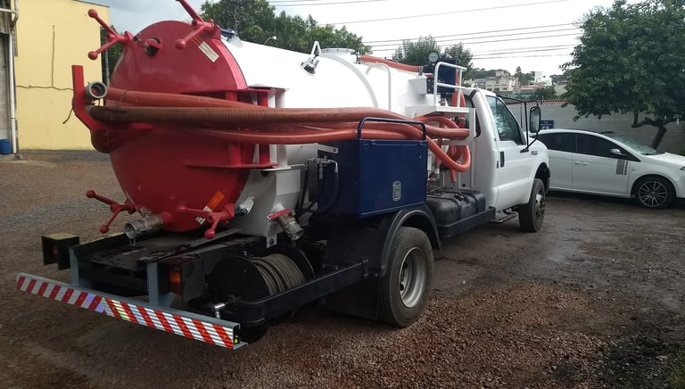 caminhão para desentupimento