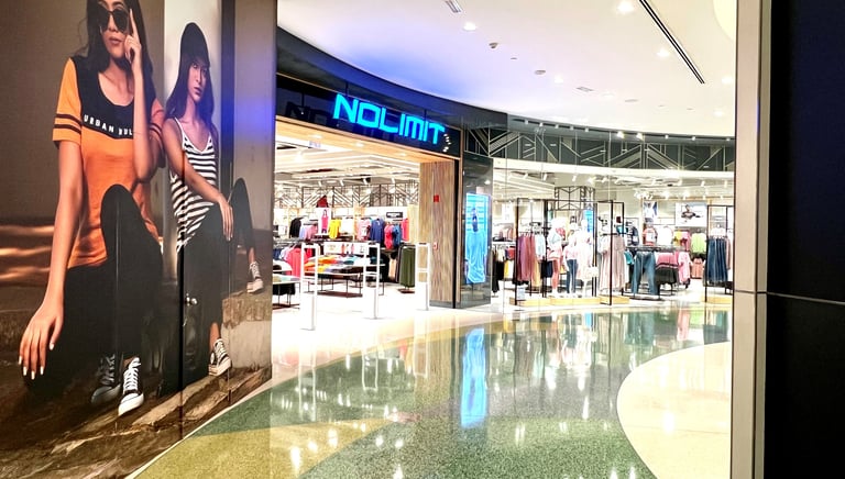 Highlight merchandise with high-CRI, glare-free illumination that enhances visual appeal and drives 