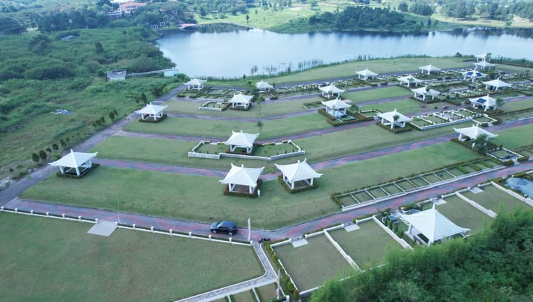 San diego hills memorial park karawang dengan danau seluas 8 Ha 