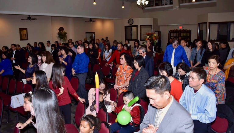 worship together in the NLPC church, menyembah dan memuji Tuhan