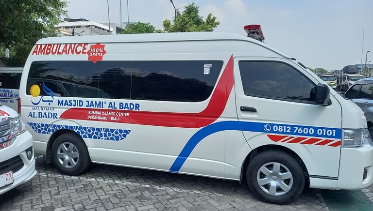 Armada Ambulans Gratis Masjid Jami' Al Badr