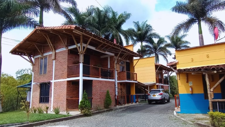 Cabalñas del Hotel Palmas de Santa Helena Quimbaya Quindío
