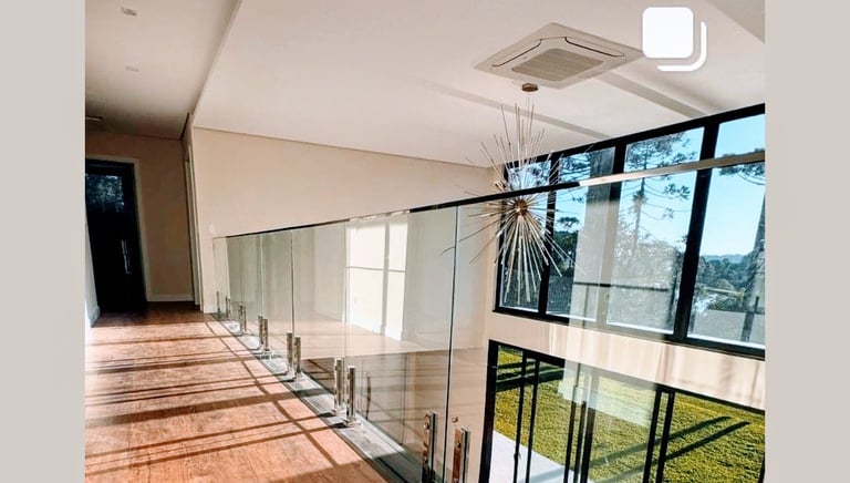 Instalação de corrimão em inox sob medida em Curitiba – Fábrica de Inox