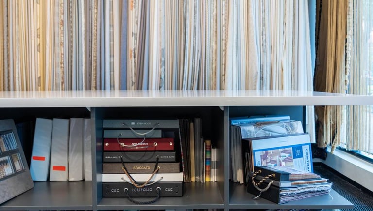 Užuolaidų salono audinių pavyzdžiai, naktinių ir dieninių užuolaidų audiniai