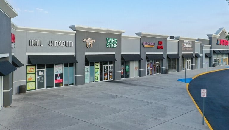 shopping plaza pressure cleaning services