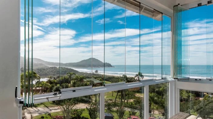 Envidraçamento de Sacadas na Barra da Tijuca Recreio e Jacarepaguá RJ.3