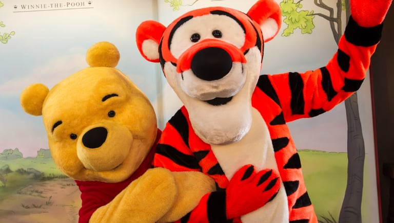 Conoce a Winnie the Pooh y a Tigger