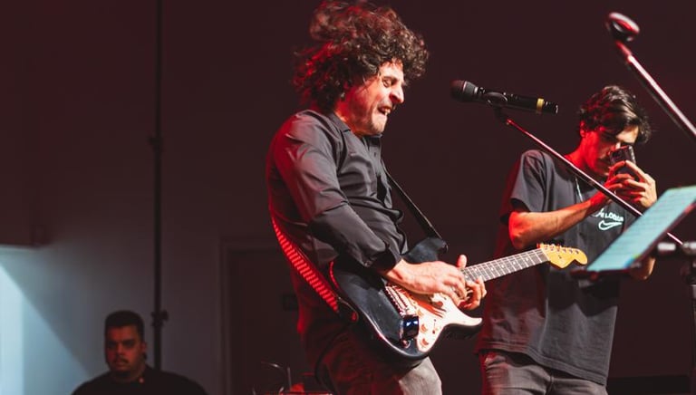 pato guitarrista young trip