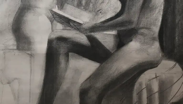 Mujer leyendo. Carbón y conté sobre papel, realizado y firmado por Alfonso Abad Lera (AL) / ALPIZ Studios.