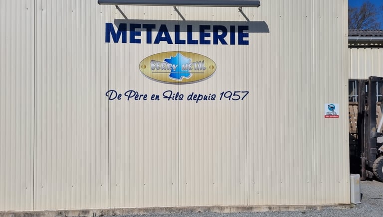 lettrages sur bardages BERRY PUB