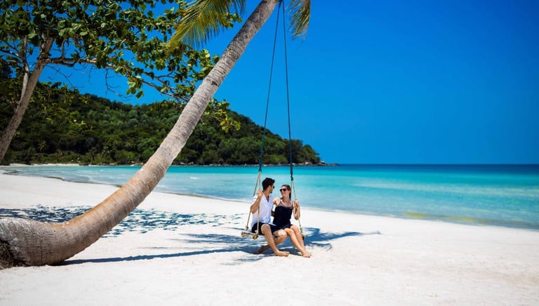 couple sur une plage du Vietnam