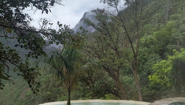 Aguas termales de tolantongo hidalgo