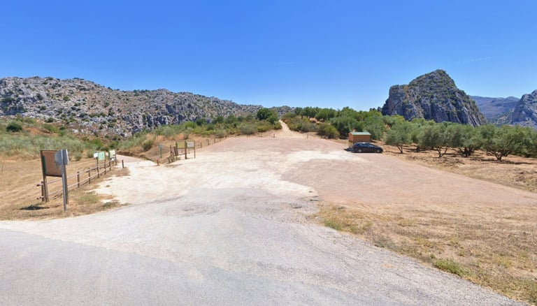 Punto de encuentro en Aparcamiento Cueva del Hundidero