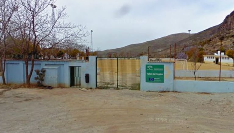 Zona de encuentro para la vía ferrata La Araña en Málaga
