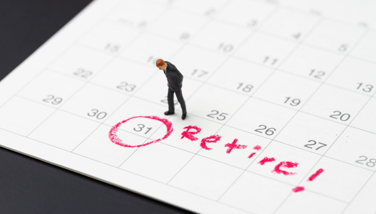 person looking at a calendar date that says when to retire with target date funds