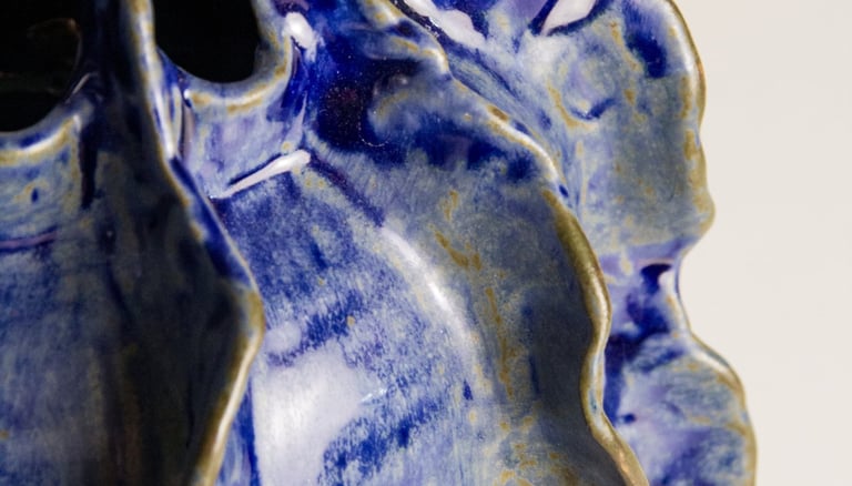 Jarrón de cerámica artesanal colección Océano hecho a mano en Madrid