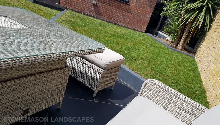 Corner Triangle Garden, Black & Grey Patio - Brentwood Upminster Hornchurch Romford