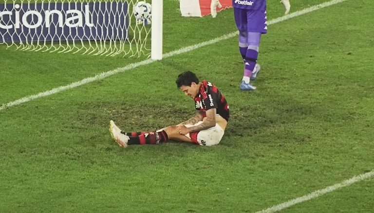 A nação rubro-negra anseia a volta de seu artilheiro para a final da Libertadores 2025