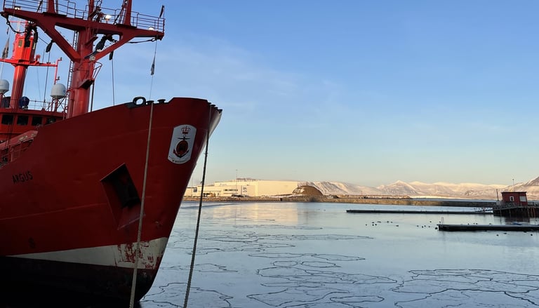 Islande - Bateau de pêche dans le port de Reykjavik