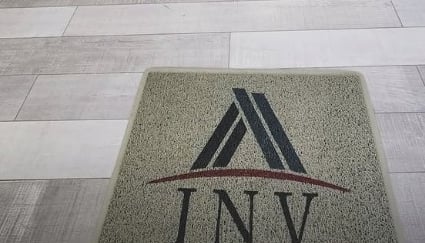 felpudo personalizado con logo de oficina inv