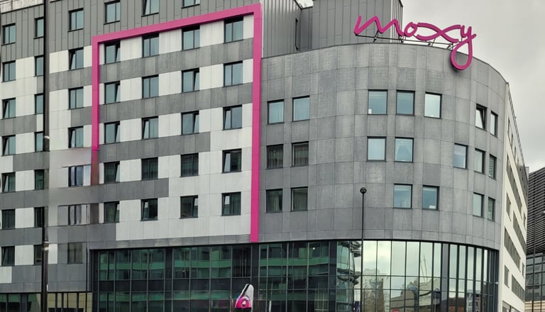 MOXY HOTEL - WEST QUAY - SOUTHAMPTON