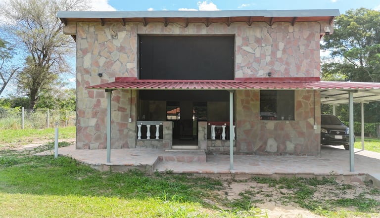 Möbliertes Haus zur Miete für 1–2 Personen – Independencia / Paraguay