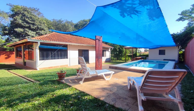 Möbliertes Wohnhaus mit Garten, Pool und Glasfaser-Internet in Independencia / Planta Urbana