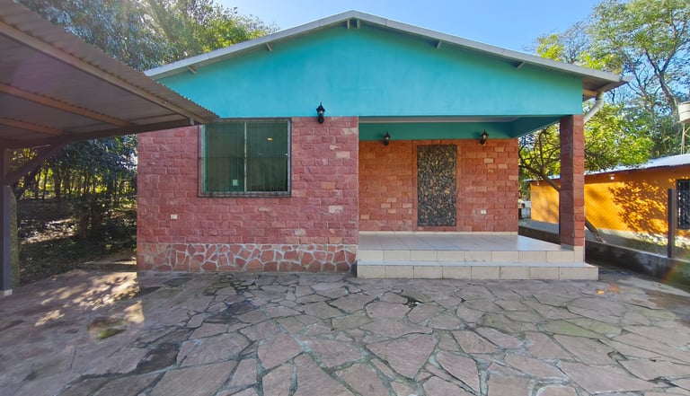 Wohnhaus mit 112 m² Wohnfläche auf 500 m² Grundstück in ruhiger Lage von Colonia Independencia