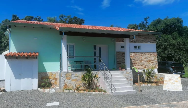Modernes Wohnhaus mit Pool im Barrio Cerrado – Nueva Colombia bei Asunción