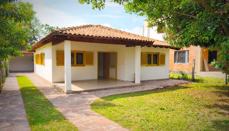 Zum Kauf: Einzugsbereites Wohnhaus mit Carport in Melgarejo, Colonia Independencia, Paraguay