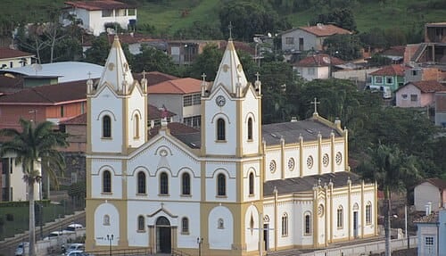 Vista da igreja de Cristina - Minas Gerais