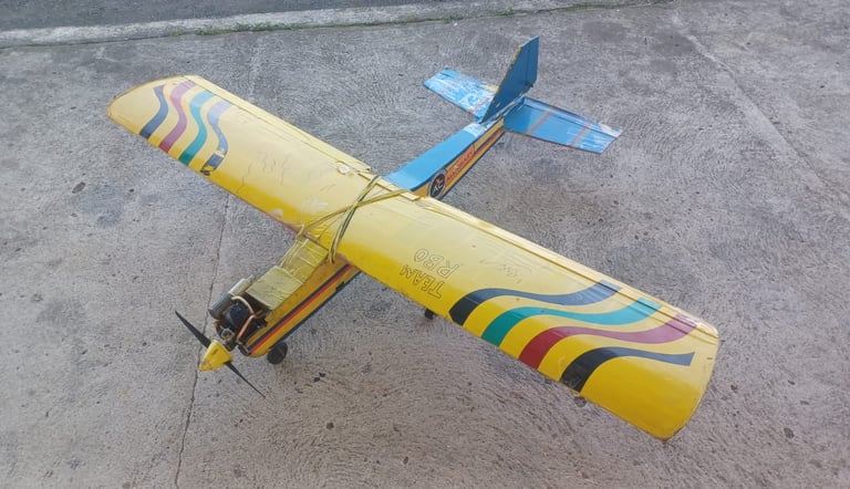 avião Kadett