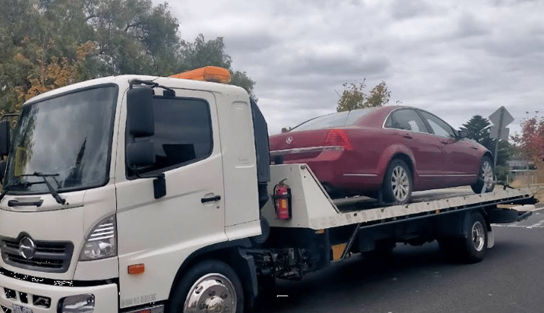 Bowmanville car towing and road assistance 24/7